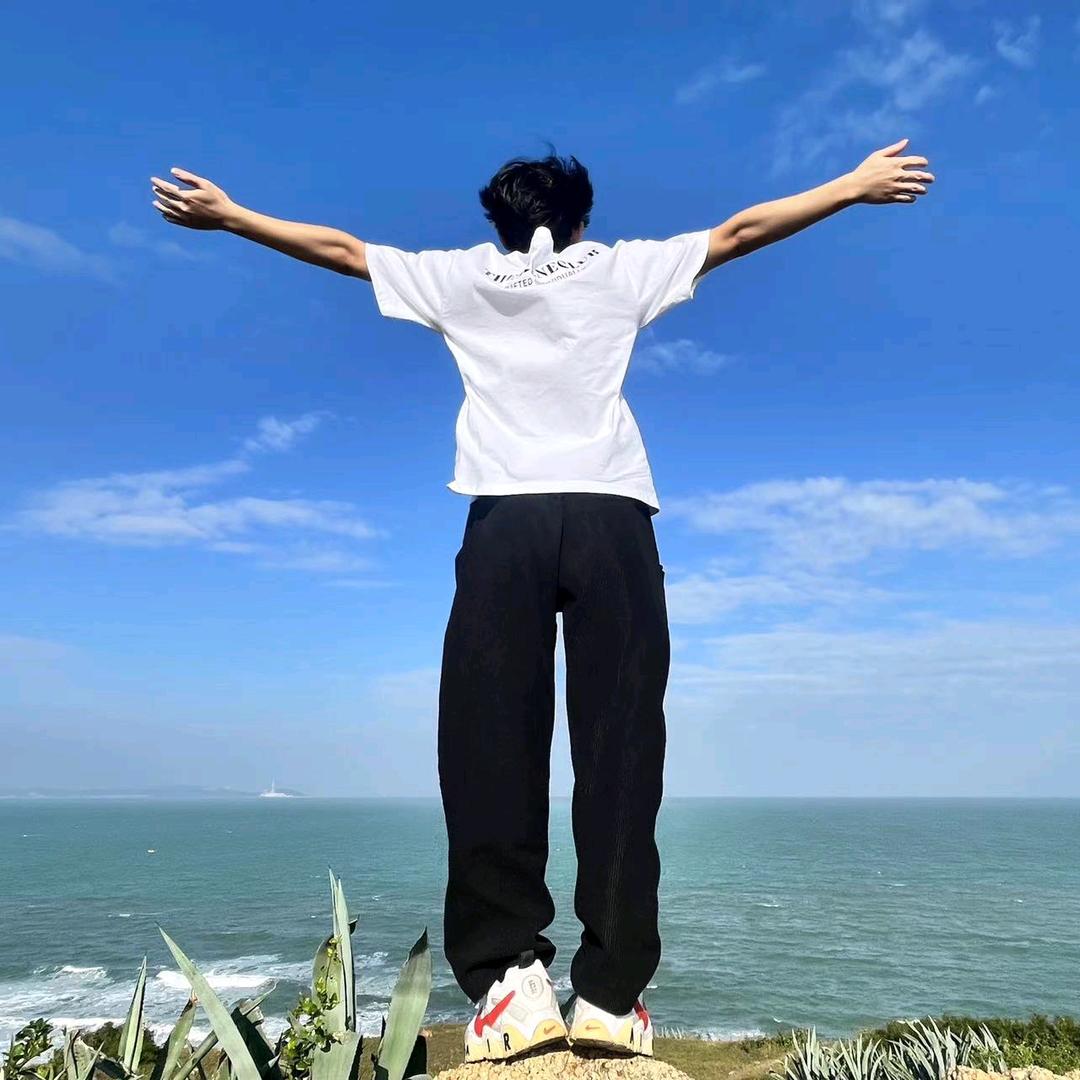 六