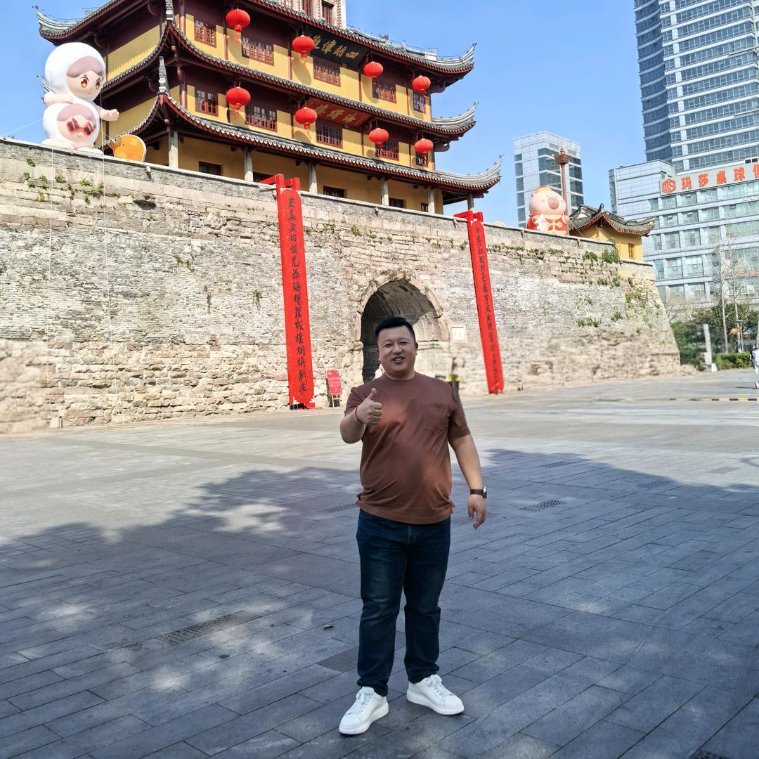 梁百亿