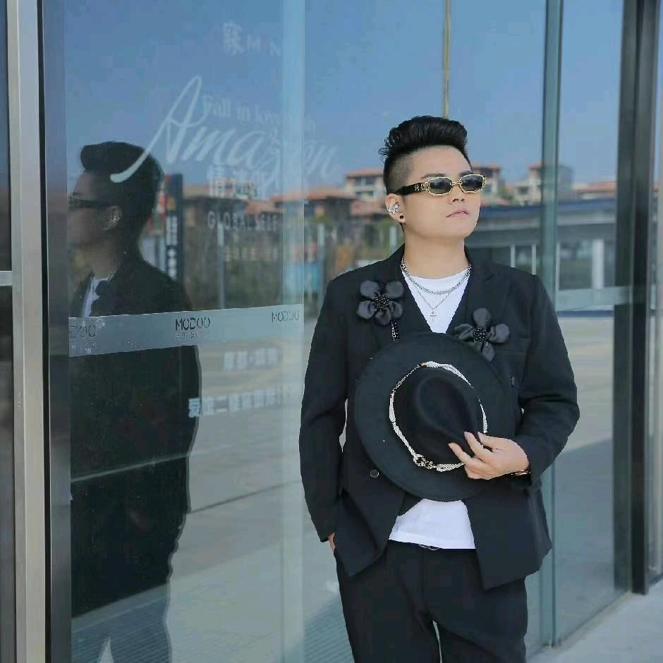 华俪足迹-王子哥哥