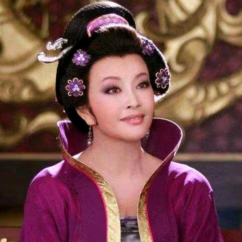 本宫霸气乃是本性。