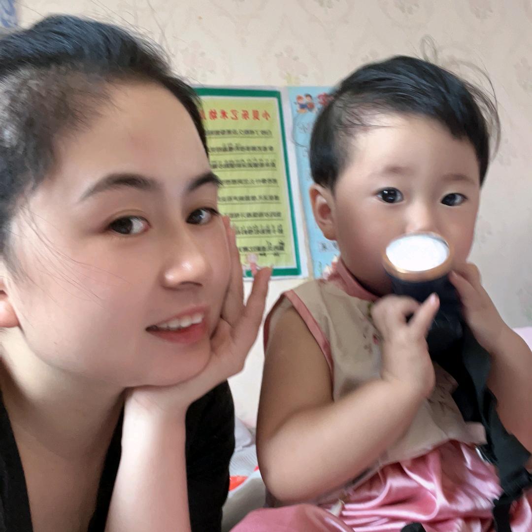 小美家的三个娃