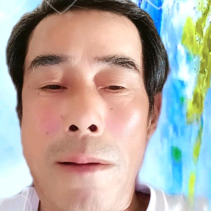 天高云淡