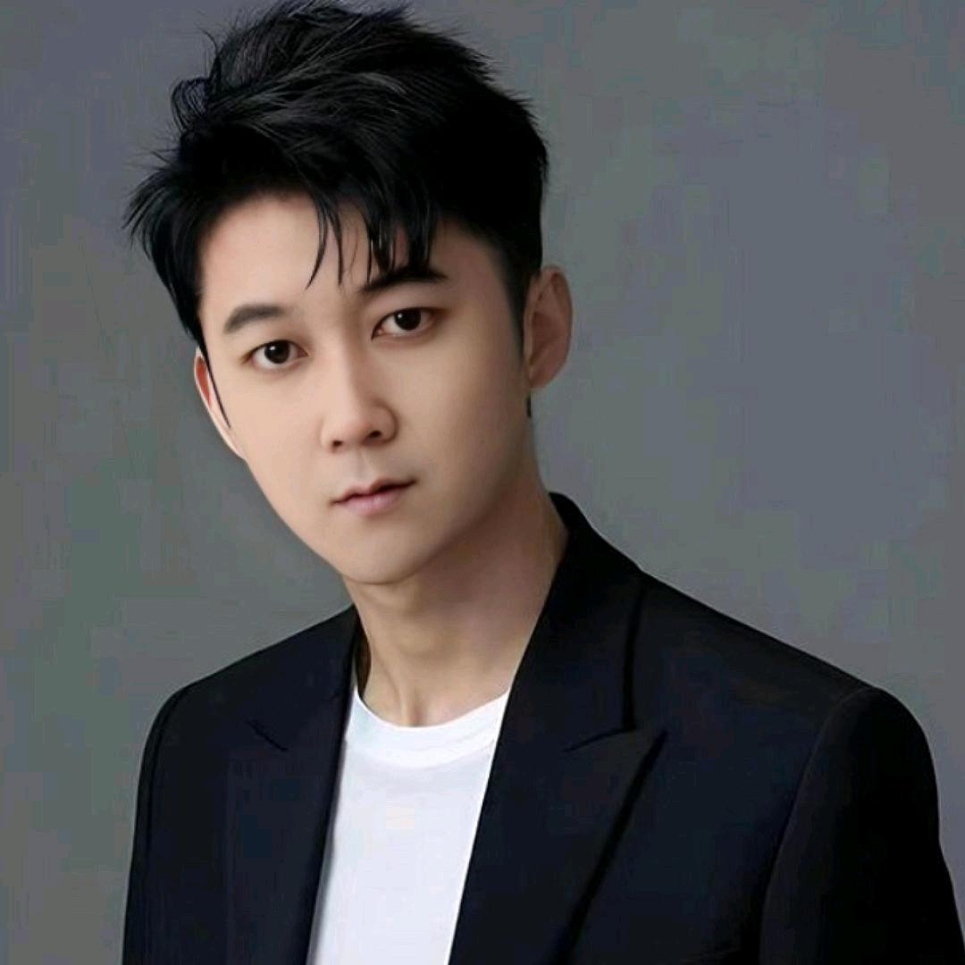 潘小明🤓