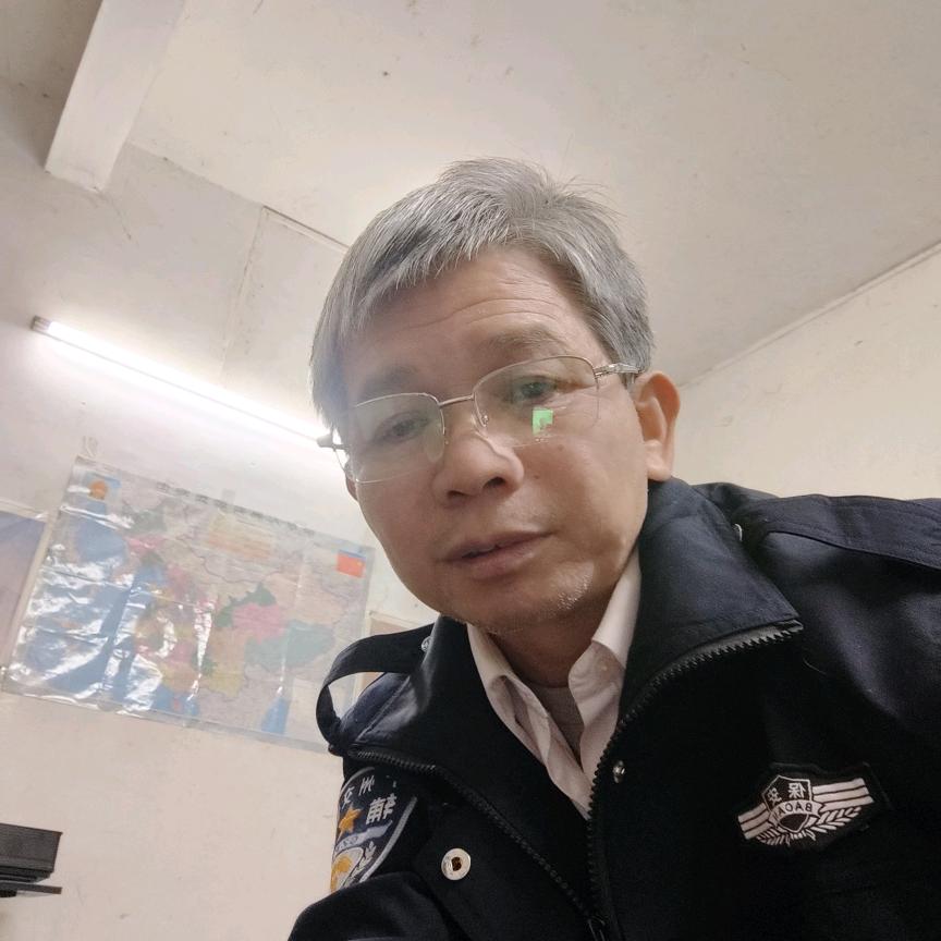 梁东成
