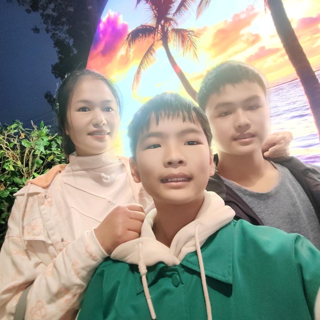 杨阳（￥）