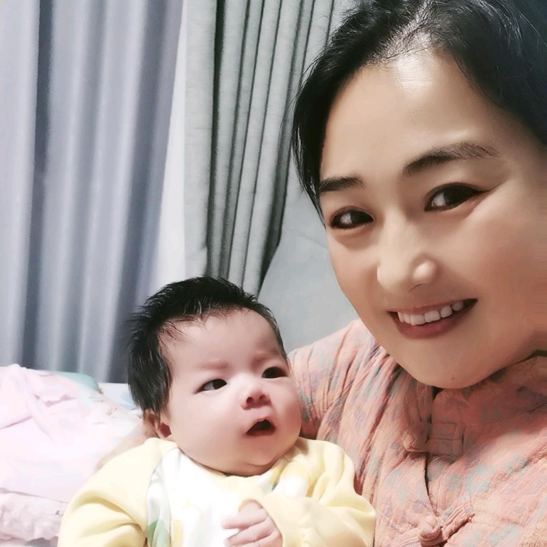 金牌月嫂秋姐(姝娴)