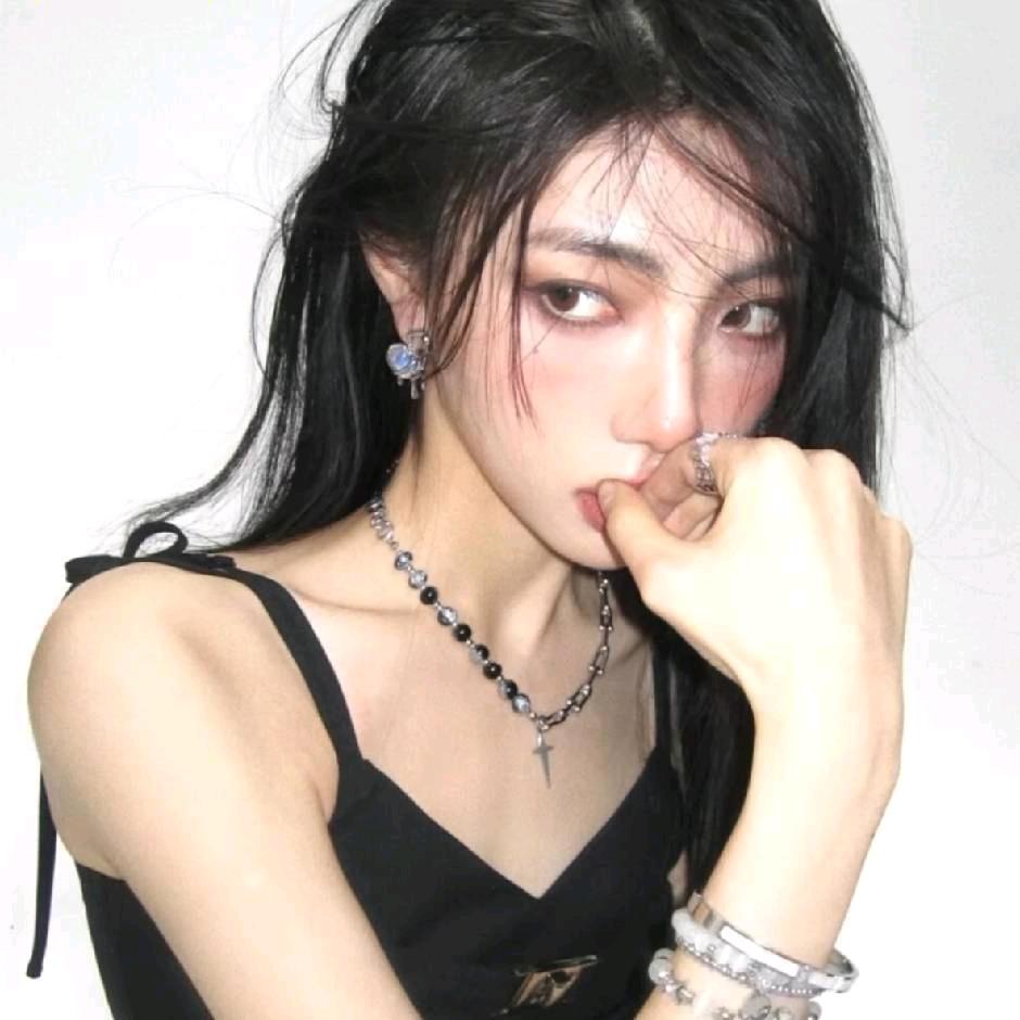 a-鱿鱼鱼.🖇
