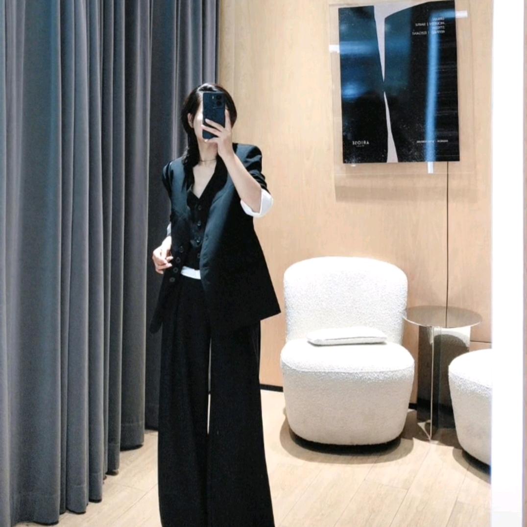 Ms.Wang