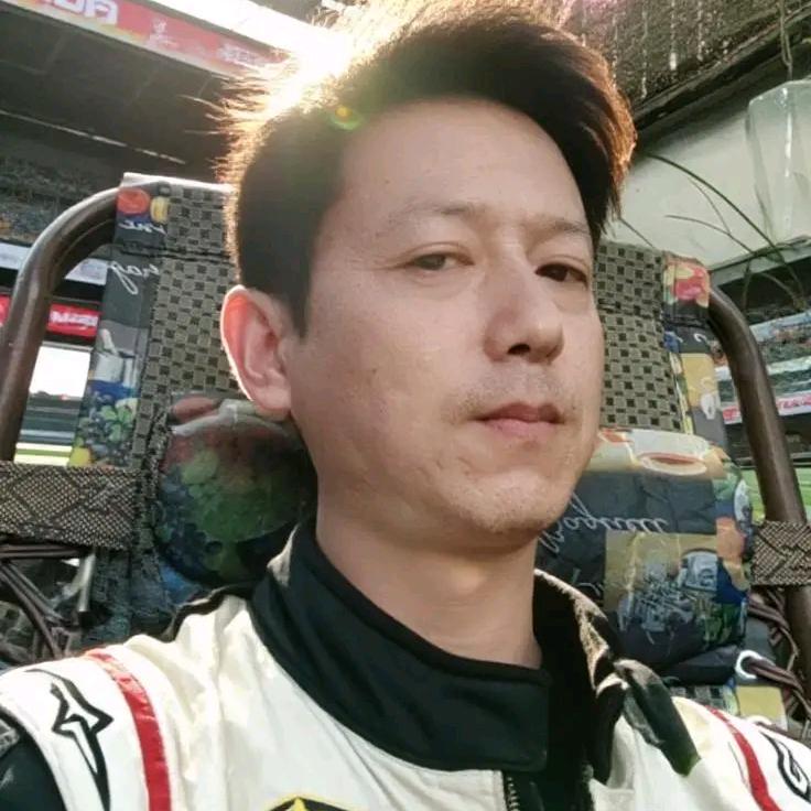 厨子养鹦鹉