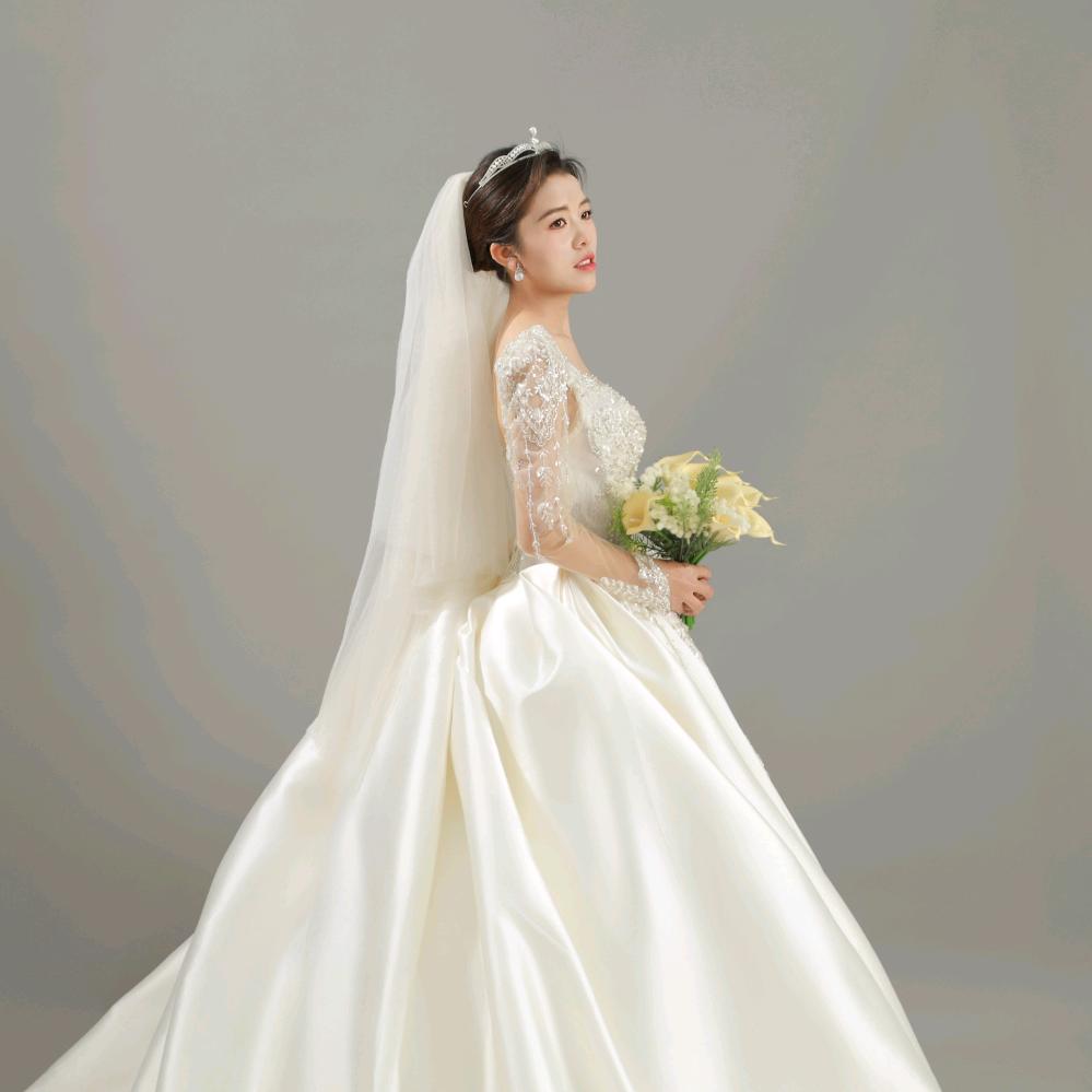 小宝贝，妈妈想你们了，你们在家要听话