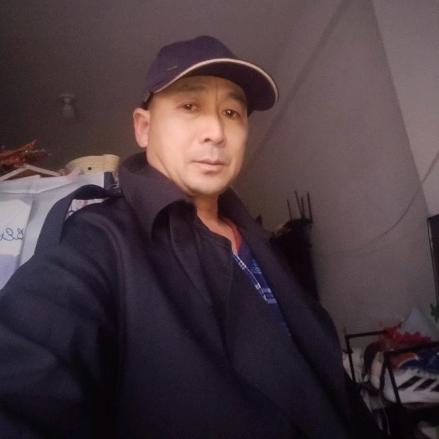 本人姓崔，名字超哥