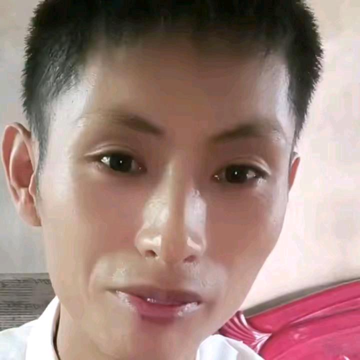 郁舞科《坚强乐观》