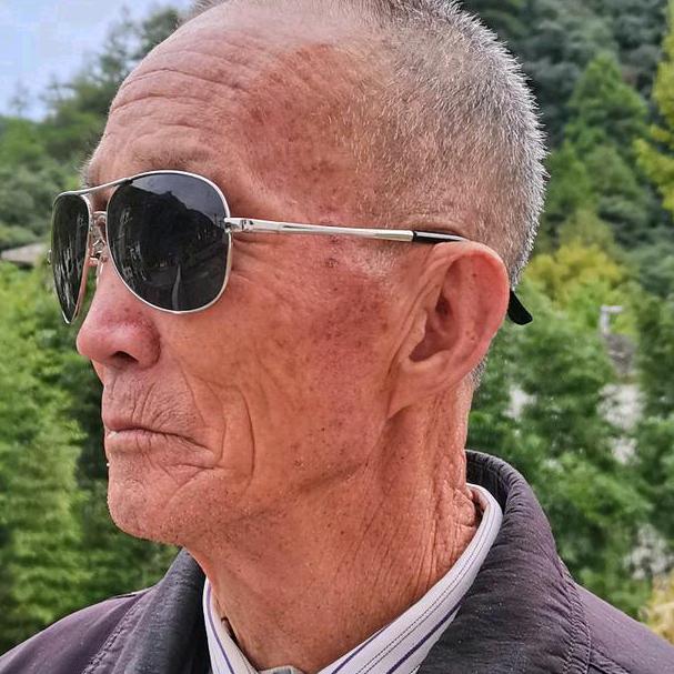 横溪最帅老头👴🏻直播间