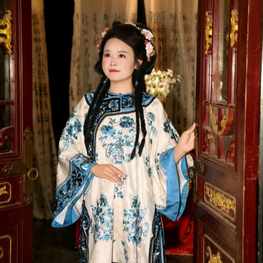 东方国际乐贝童装永和街店小韩