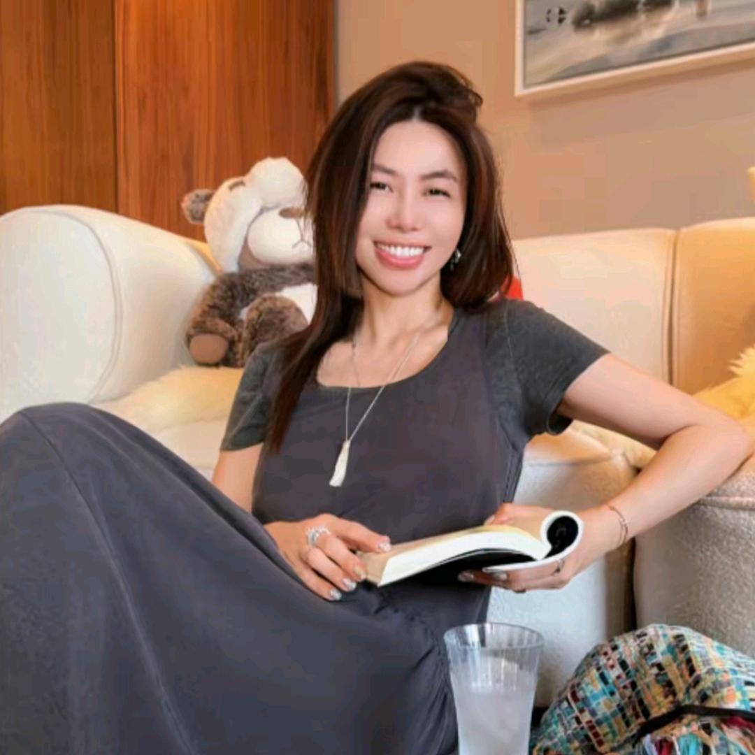 唐老板嘉玲姐(精品女装)