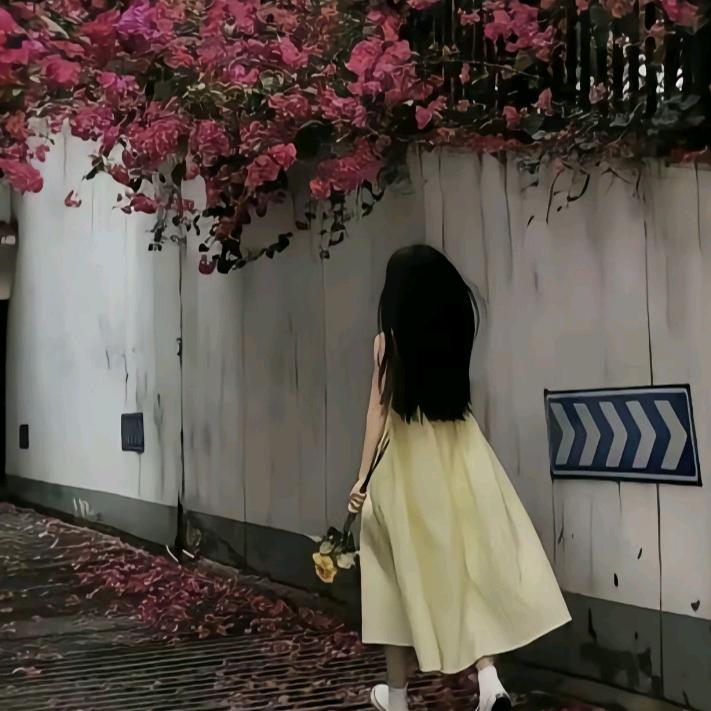 唯一一朵纯白的花