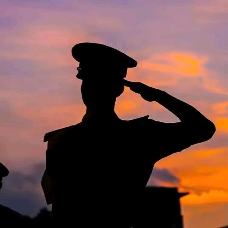 对党忠诚，纪律严明，赴汤蹈火，竭诚为民