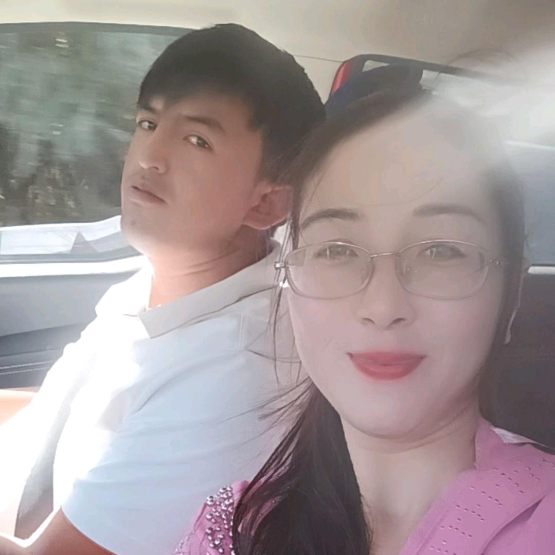 nazila~zilala的妈咪