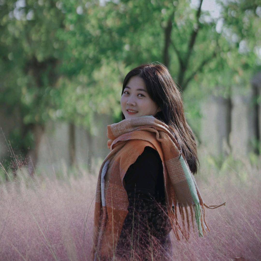 爱炸毛的小姐姐