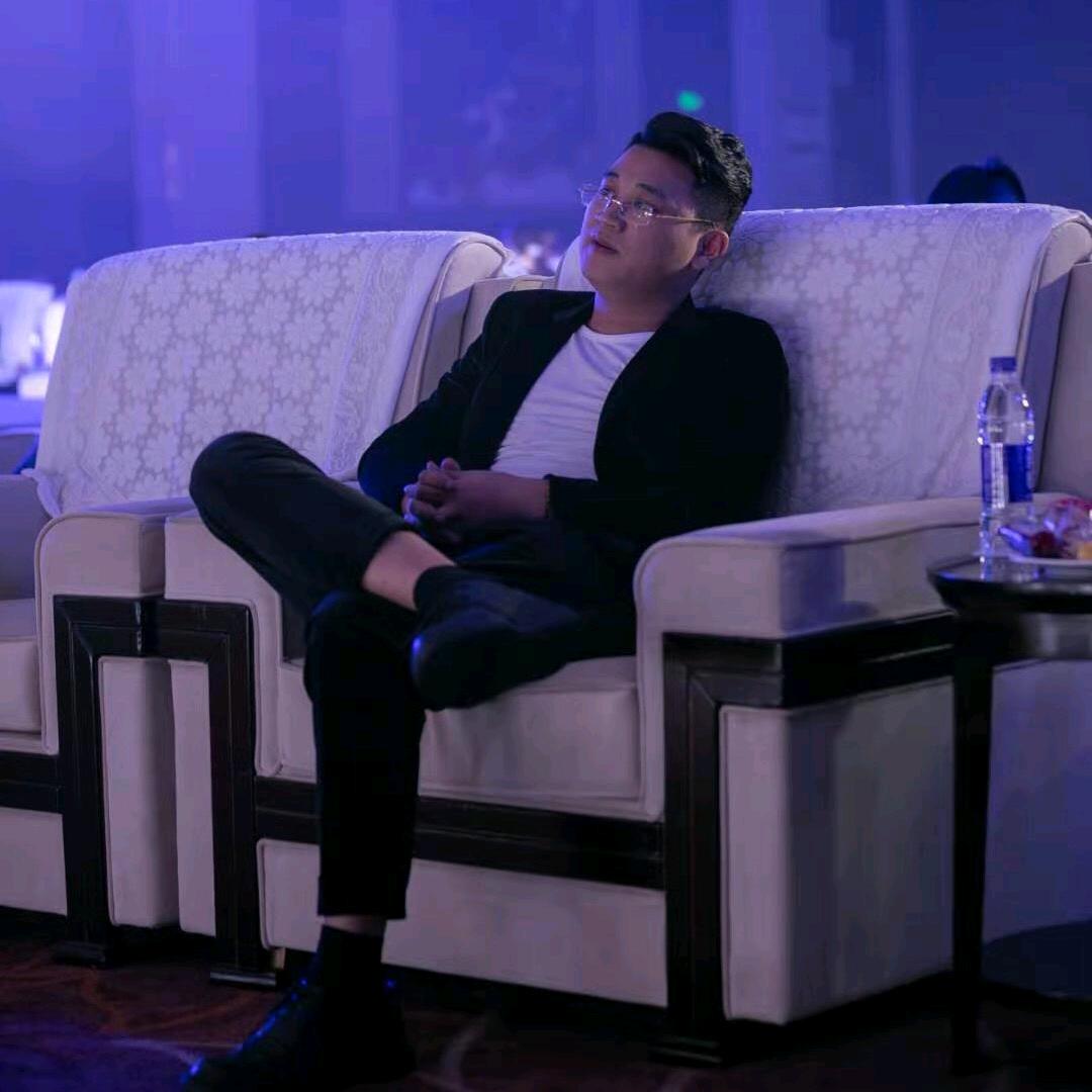 辉哥电商（治镰刀）