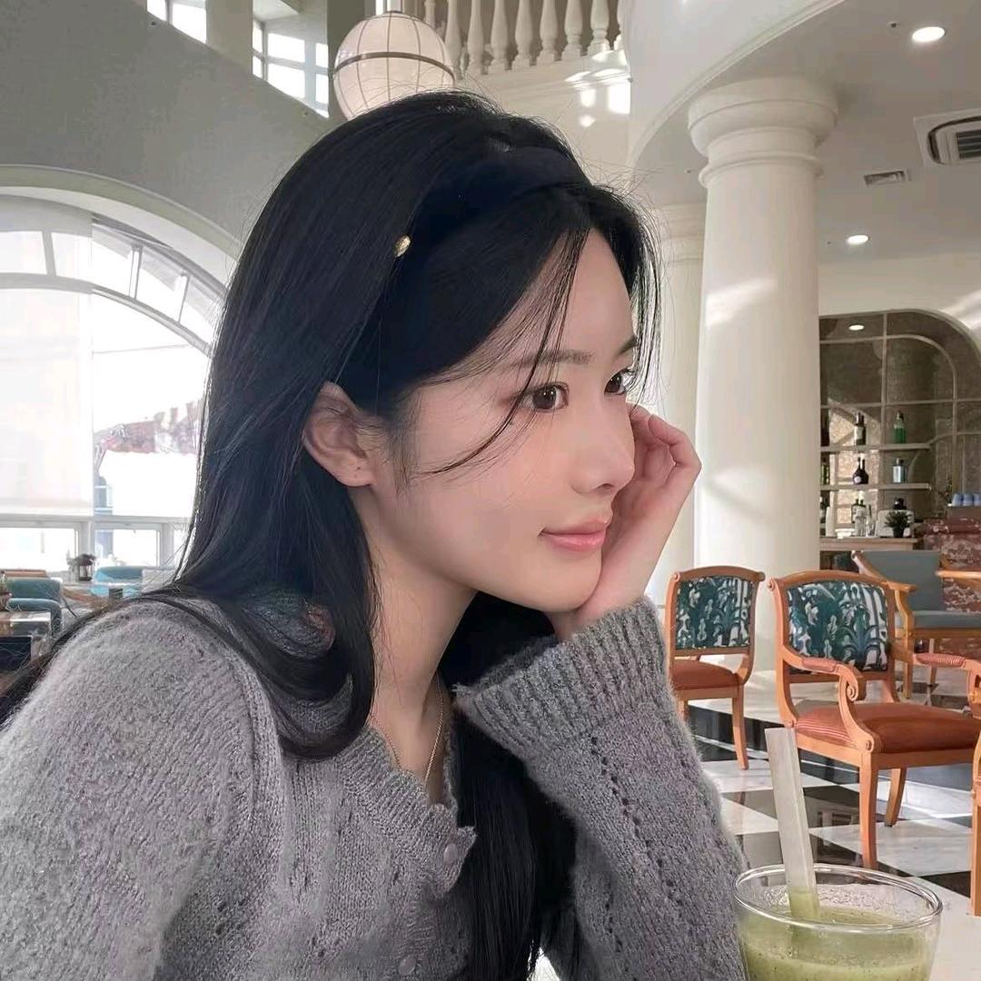 Layla英语角