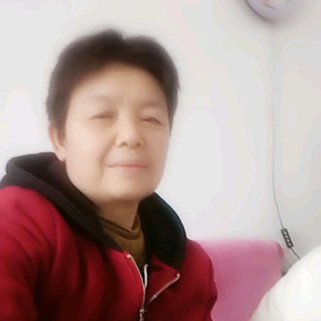 何姐