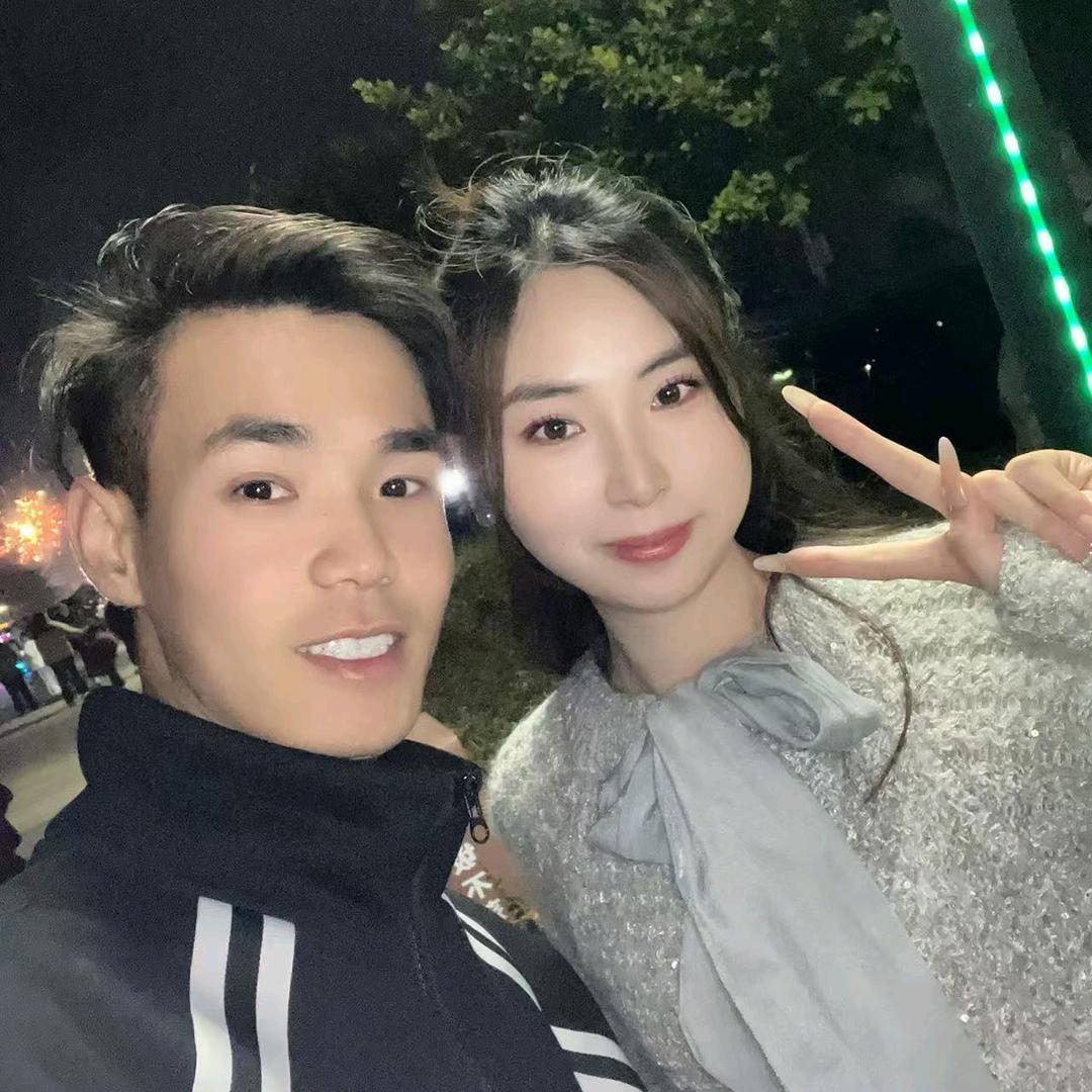 啊亮  蜂窝板，铝扣板吊顶