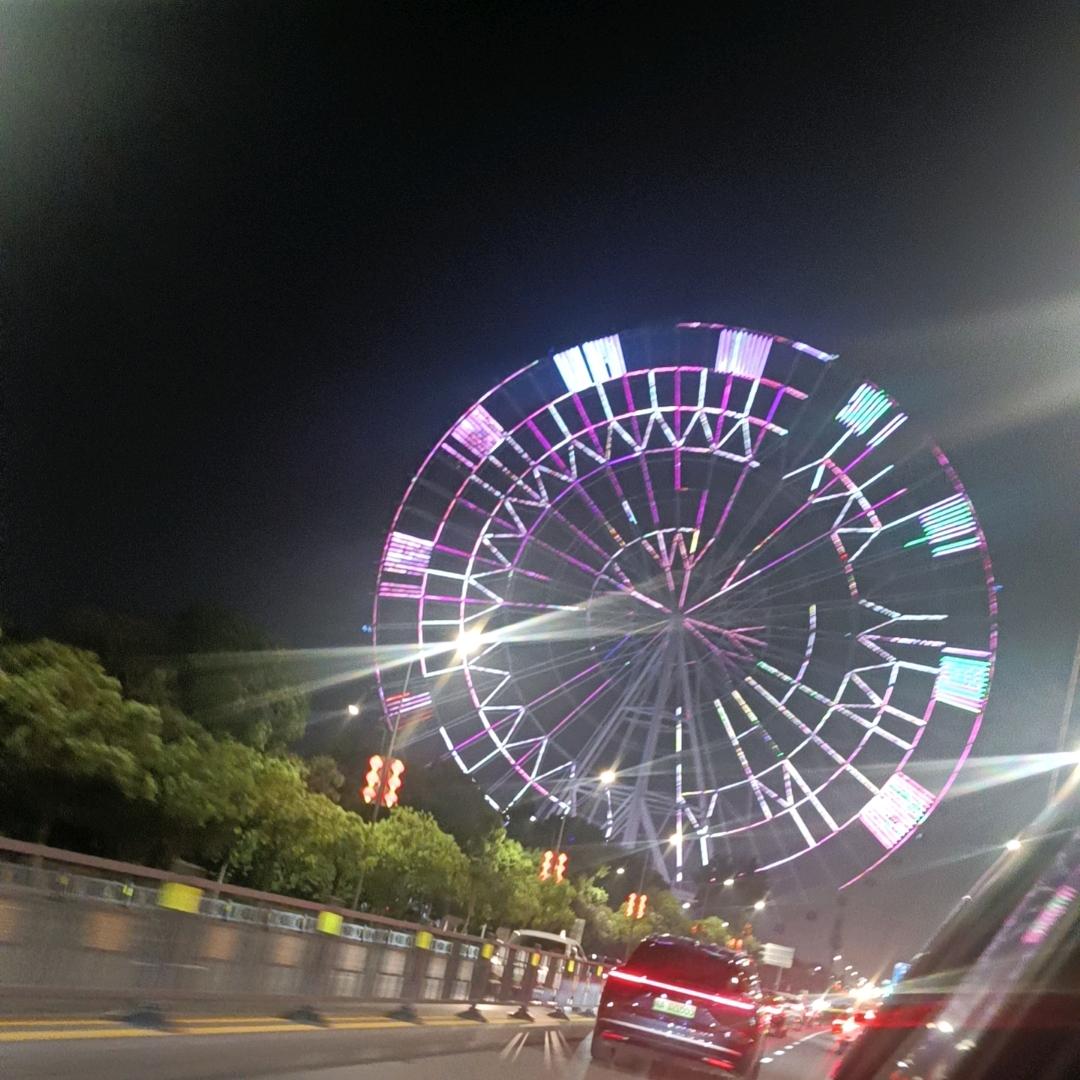 轻舟已过万重山。