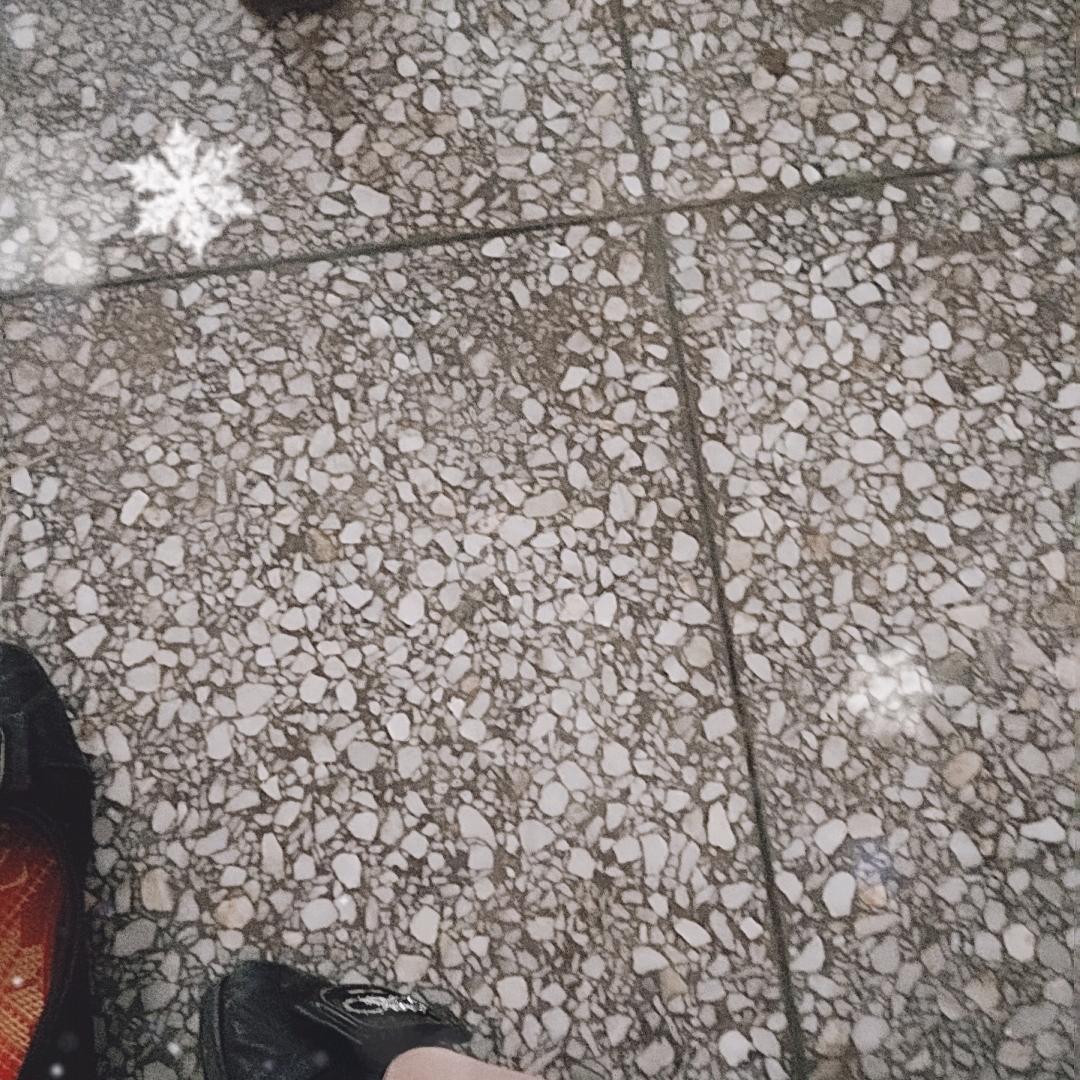 李红