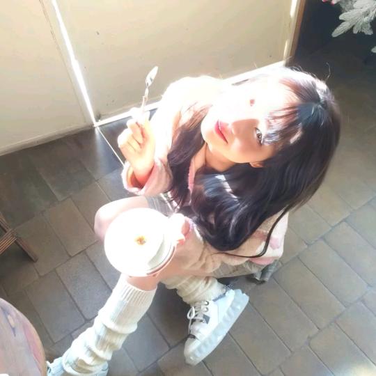 今年刚满十八岁-