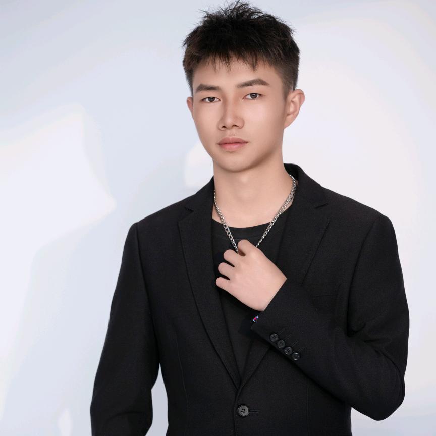 小罗哥💫