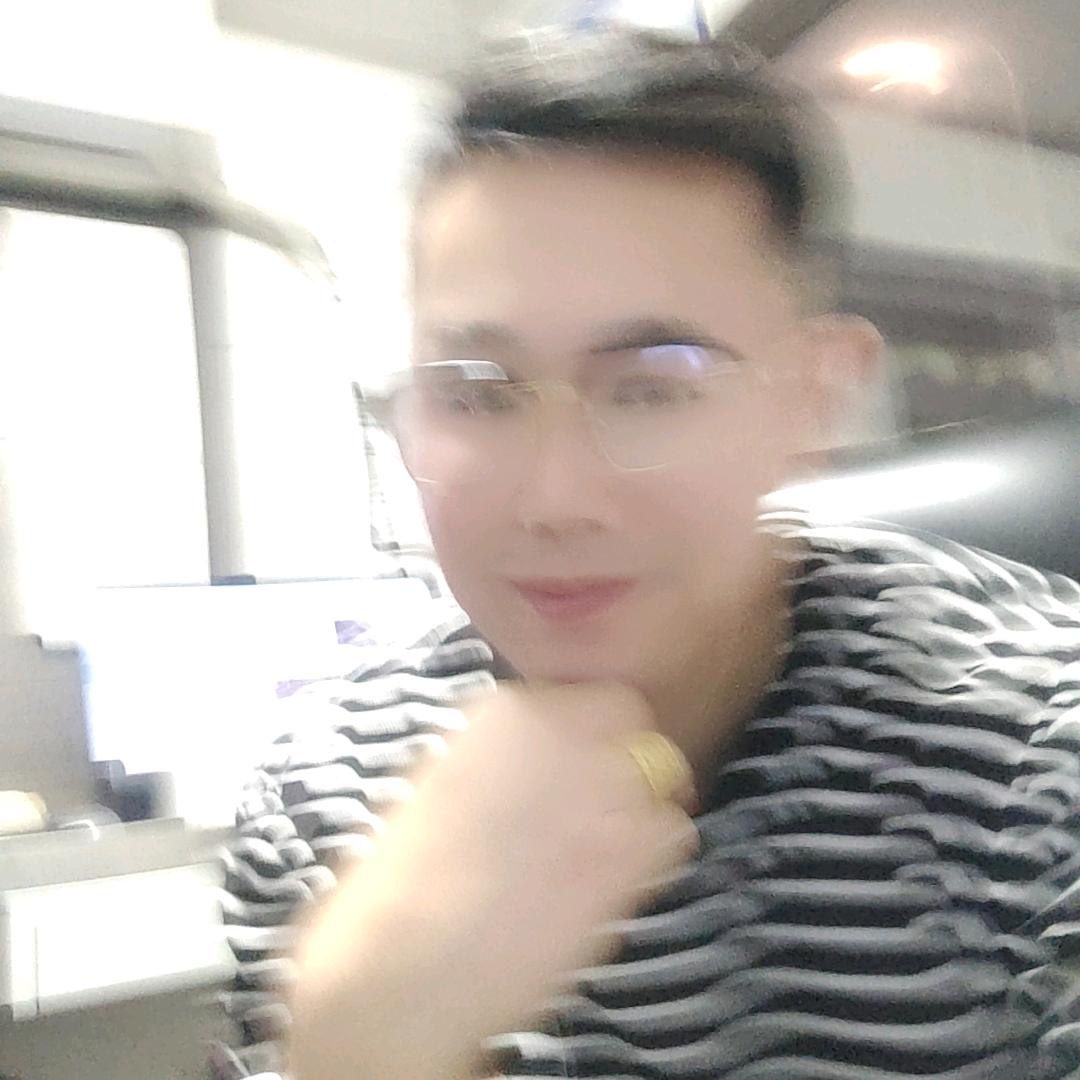 四个孩子都成了家的幸福杨哥