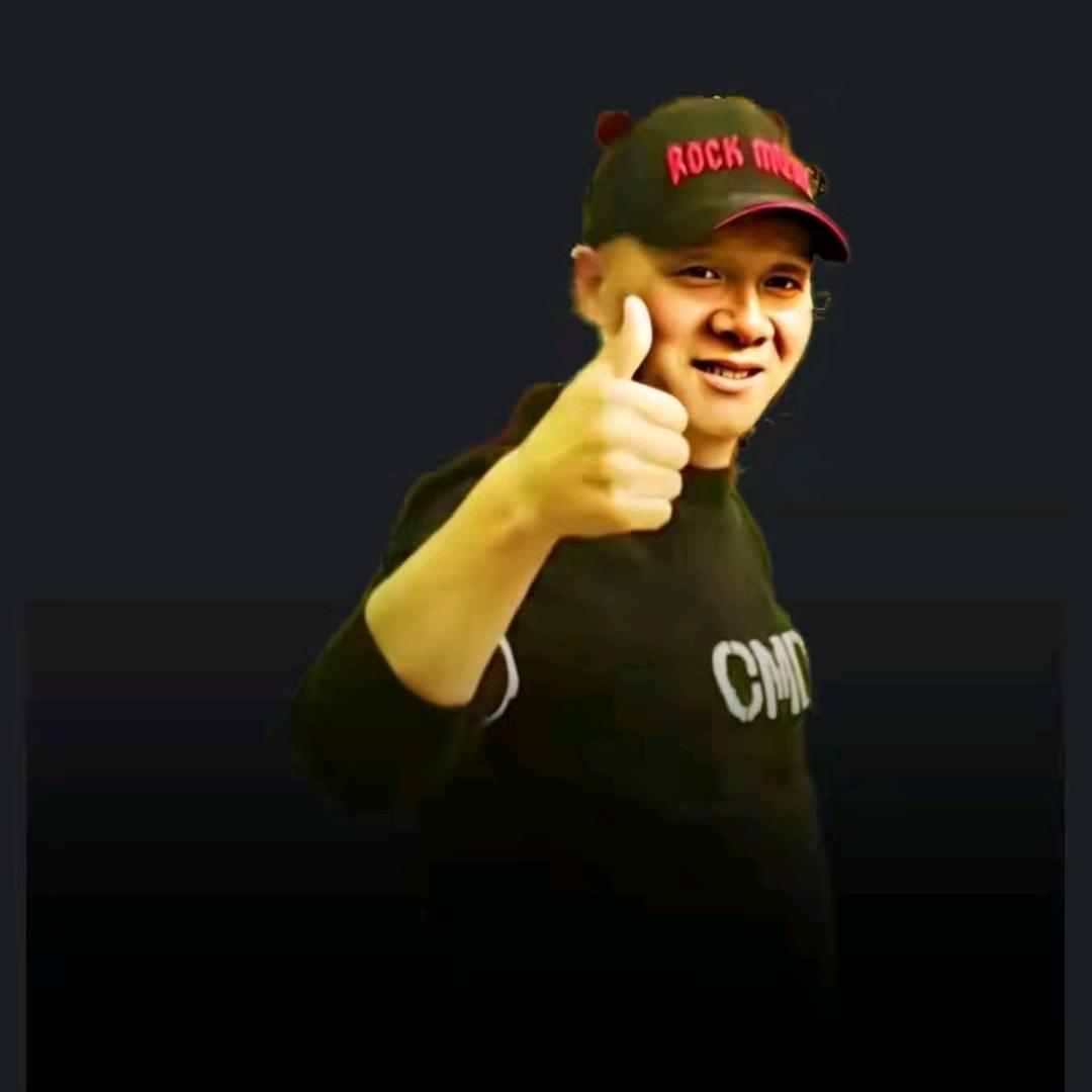 老哥！爱唱歌！