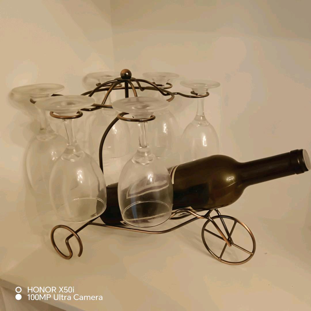 我是鹤壁销售电梯维保电梯，安装电梯最