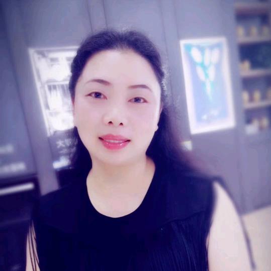 做培训的颜老师