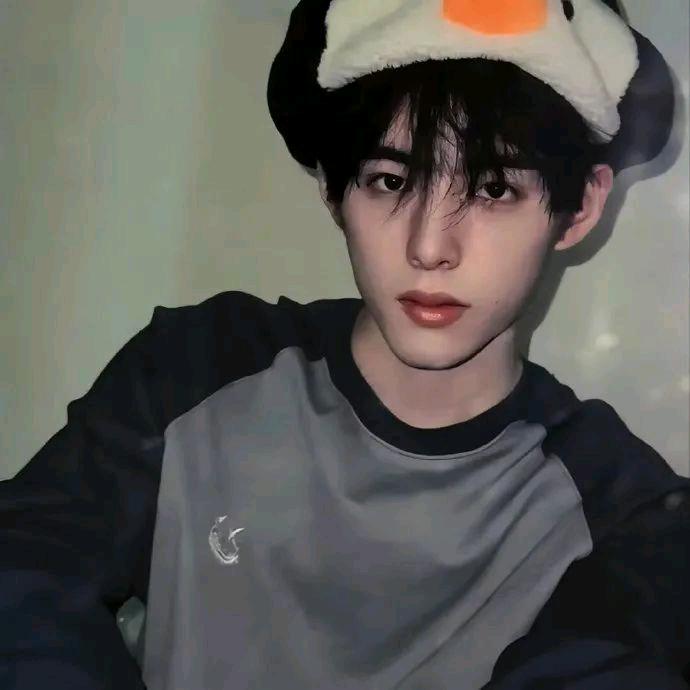 超级无敌小蟑螂