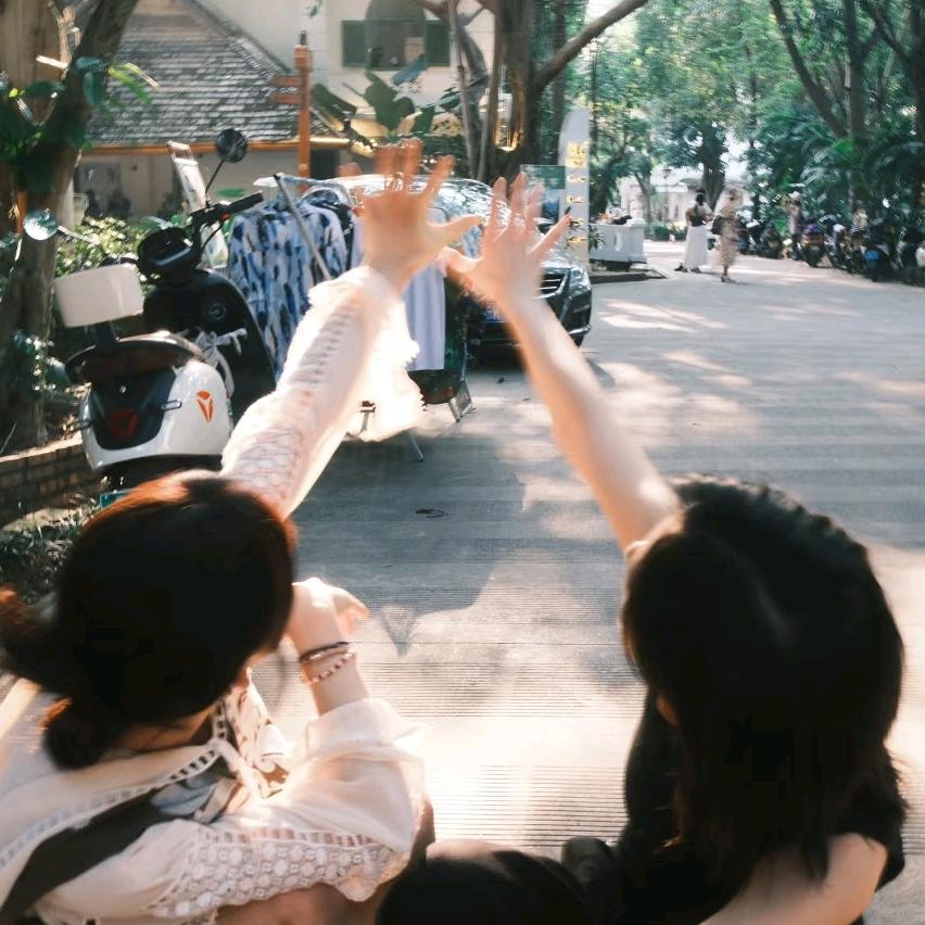 您拨打的电话正在通话中，请稍后再拨。