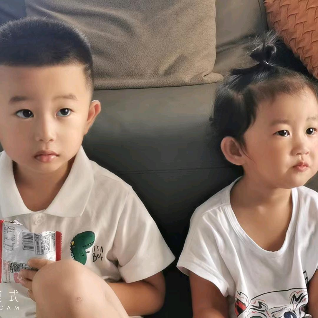 庆霞👨‍👩‍👧‍👦