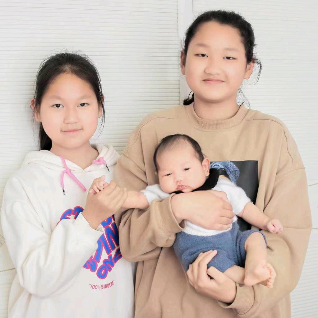 低头亲你i–踮脚吻你