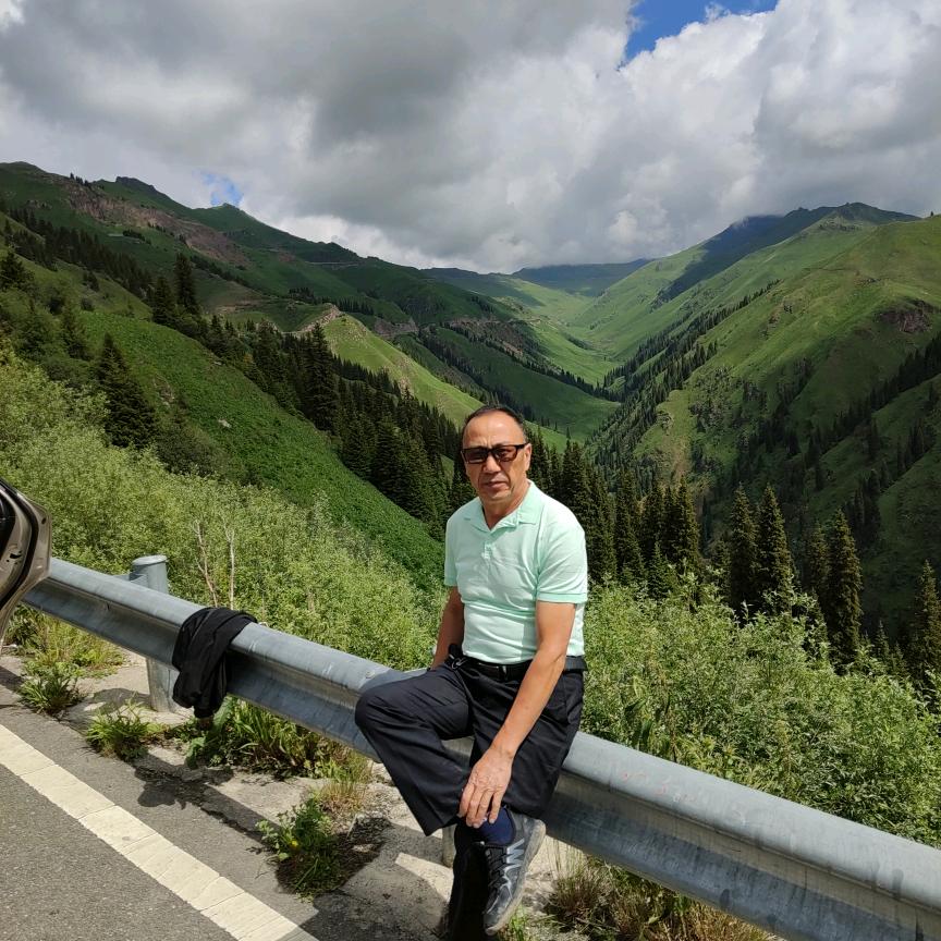 新疆阿克.苏王成.