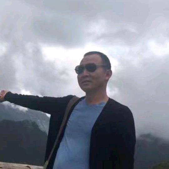 骑着小猪看月亮