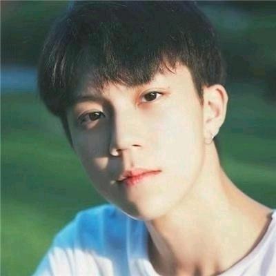周斌