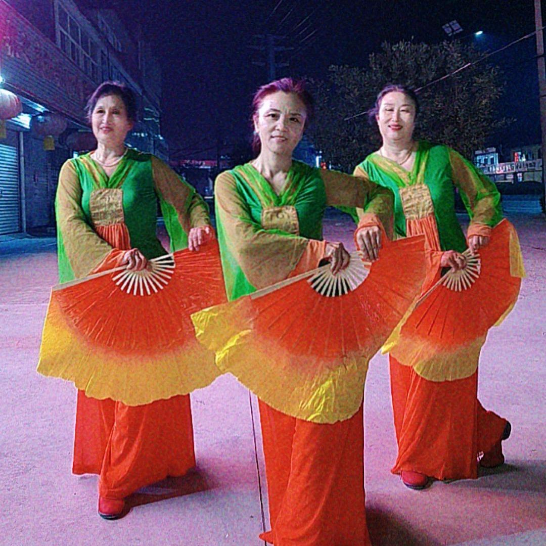 衣袂飘飘舞蹈队