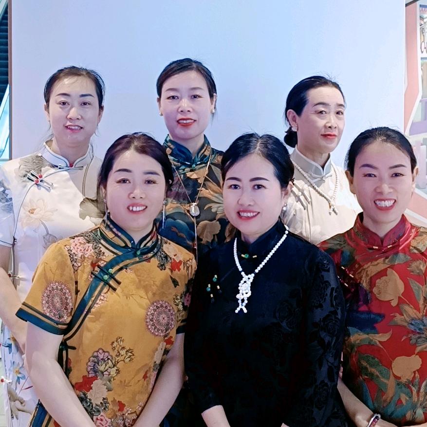 龙行天下