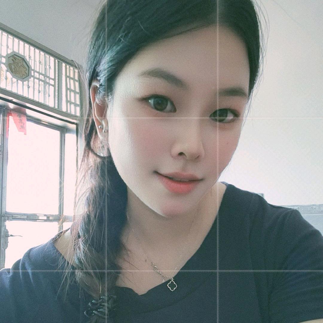 小霞呀︵
