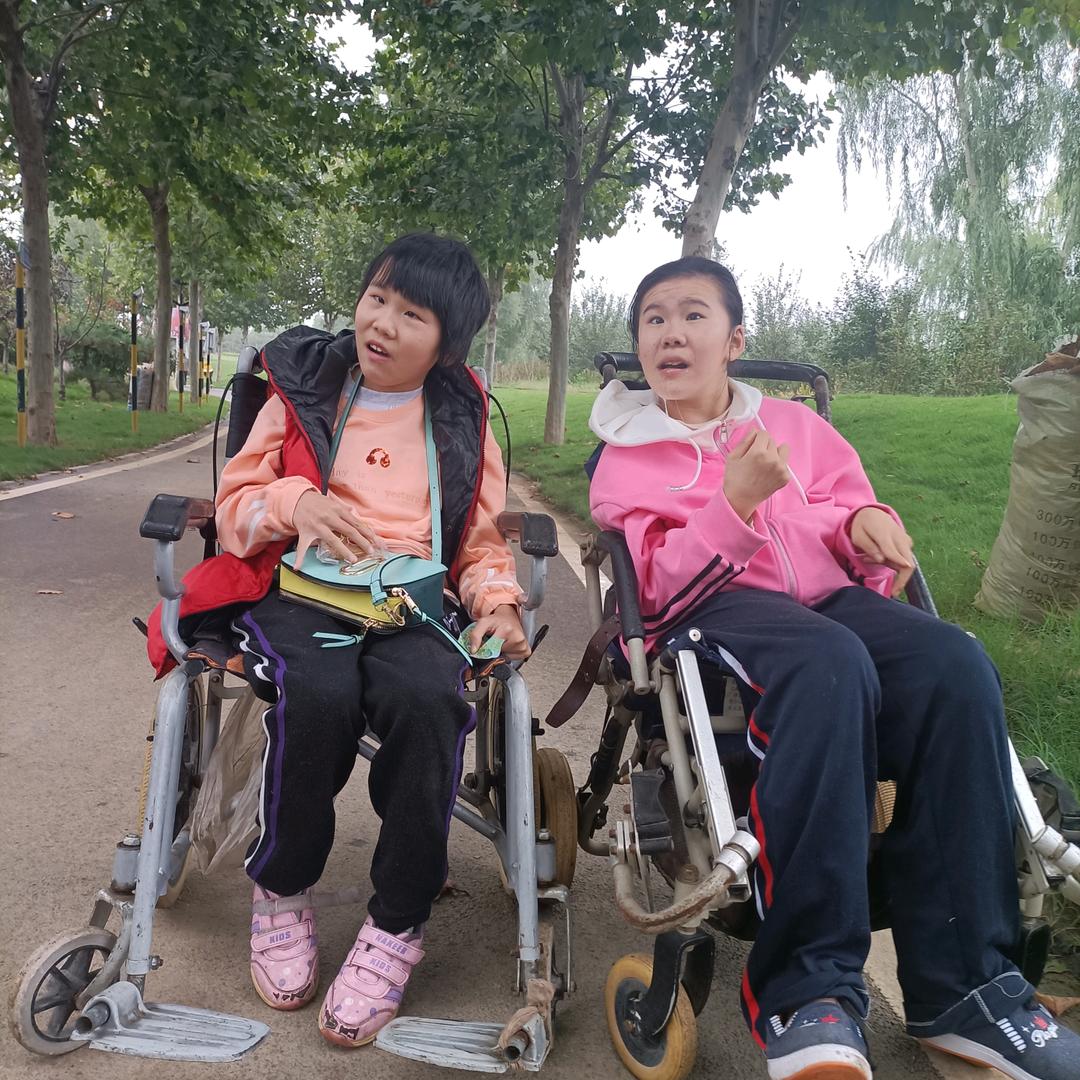 宁阳徒手产后（俩女儿无法自理世界罕见病）