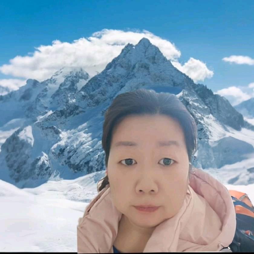 杨 娟
