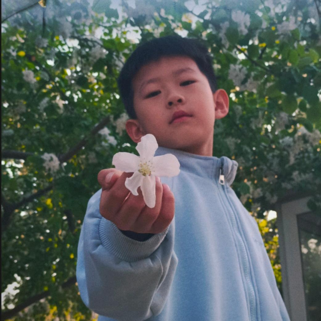 美女也会ᵉᵐᵒ