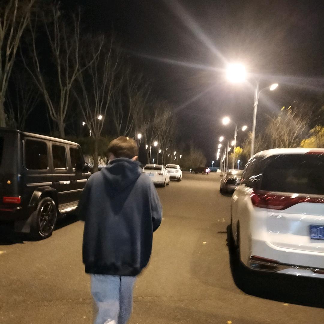 超级无敌红蟑螂