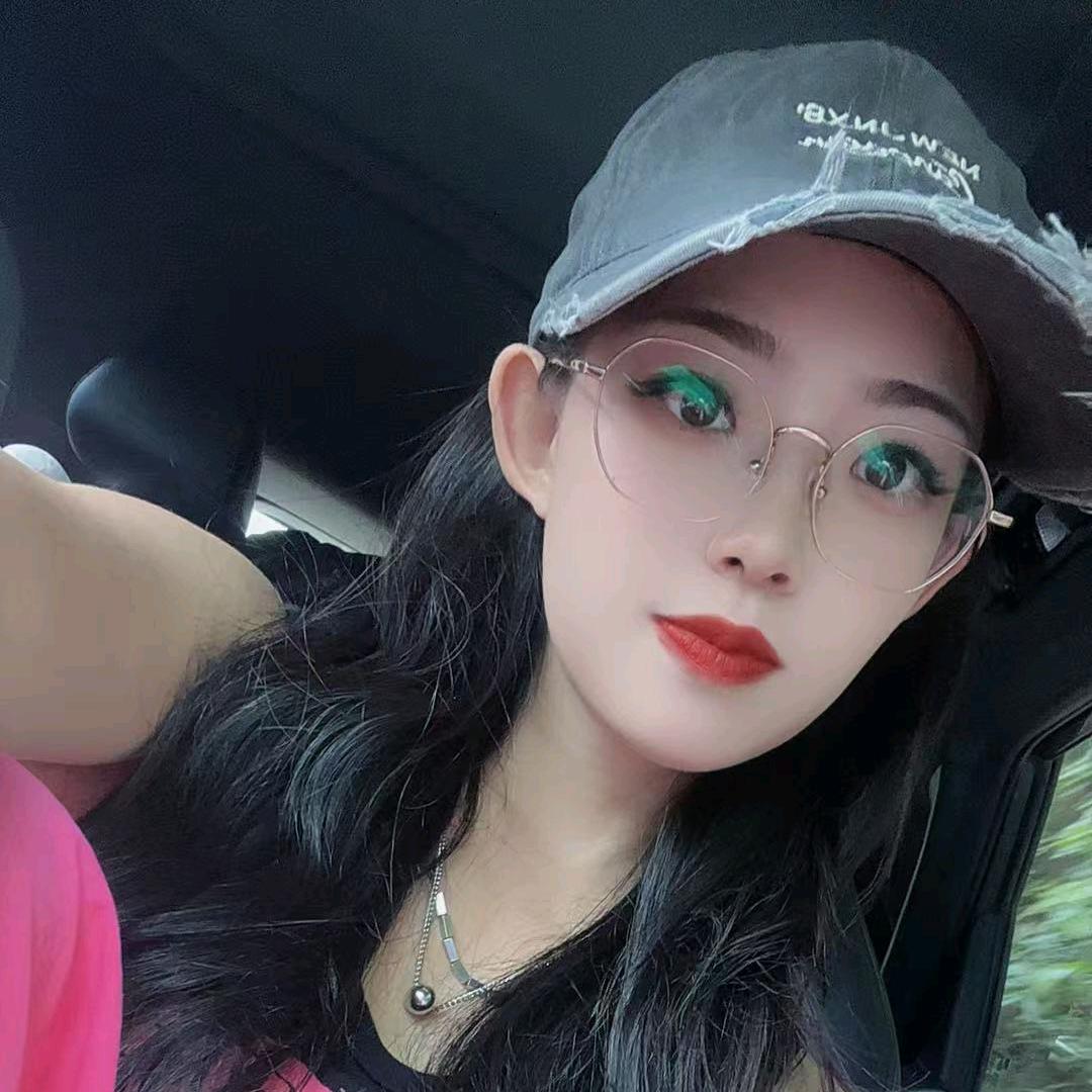 小艳子吖